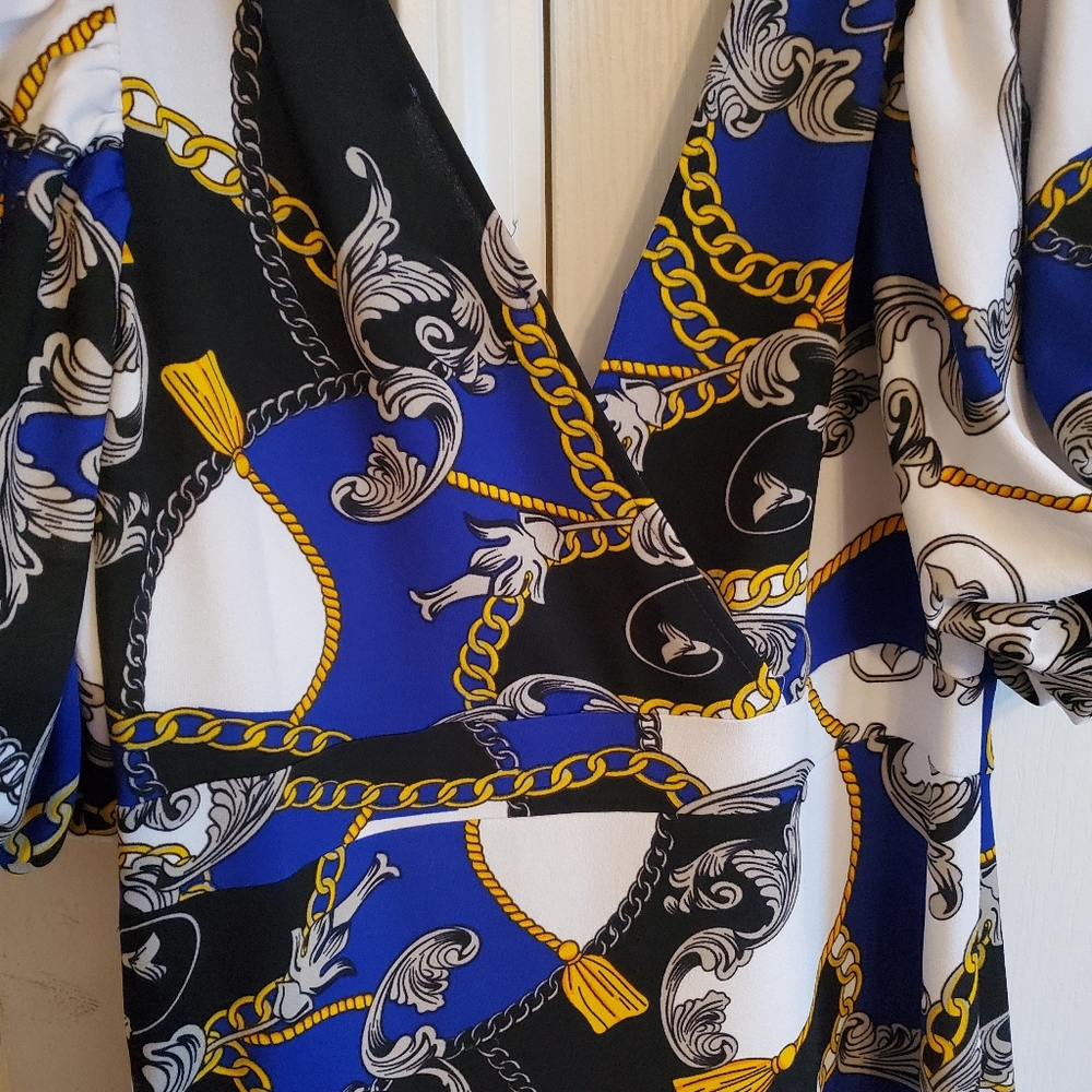 Dress - Picture 2 of 10
